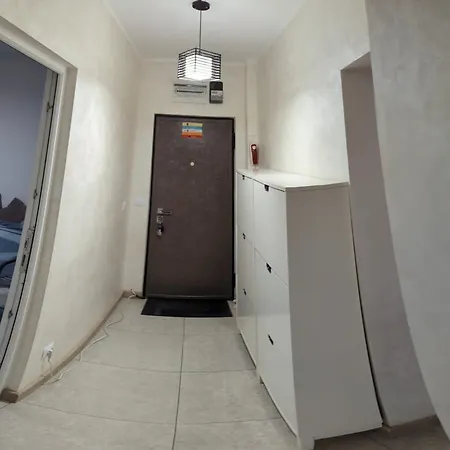With 4 Rooms, Center Km Zero Bucharest, 4 Rooms, Minimum 4 Nights Apartment Bucharest