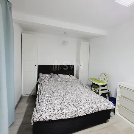 아파트 With 4 Rooms, Center Km Zero Bucharest, 4 Rooms, Minimum 4 Nights 부쿠레슈티
