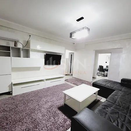 With 4 Rooms, Center Km Zero Bucharest, 4 Rooms, Minimum 4 Nights Apartment