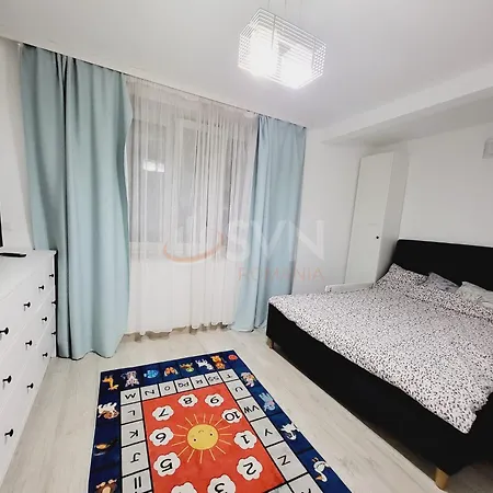 Apartment With 4 Rooms, Center Km Zero Bucharest, 4 Rooms, Minimum 4 Nights