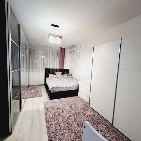 With 4 Rooms, Center Km Zero Bucharest, 4 Rooms, Minimum 4 Nights *